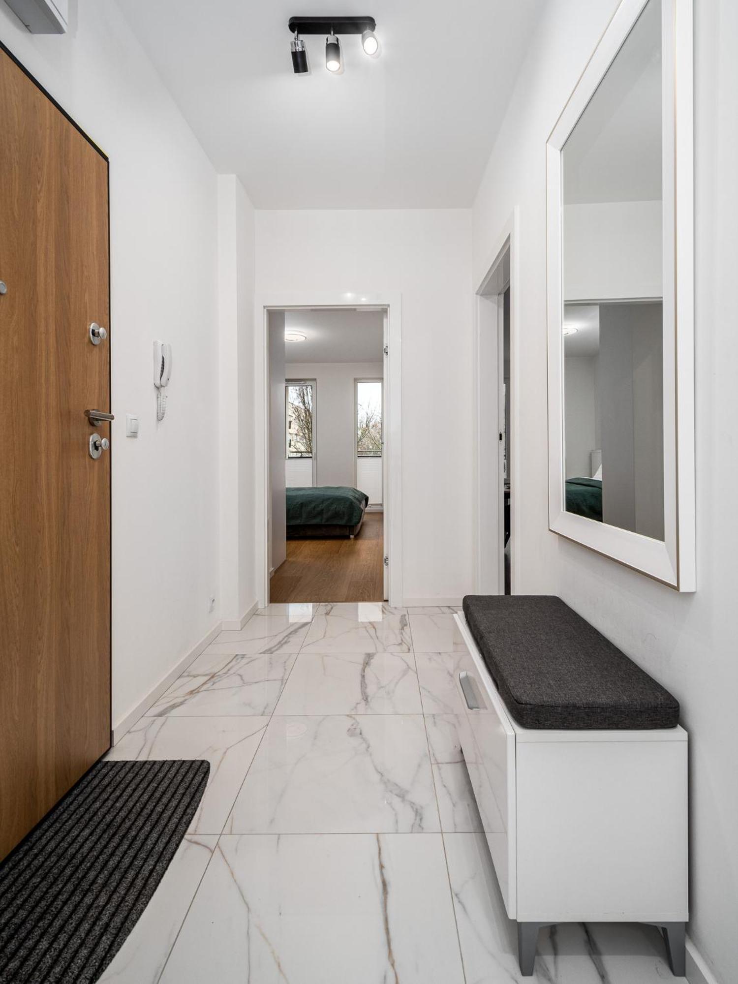 D&K Apart 1 Sierpnia 32A Apartment Warsaw Exterior photo